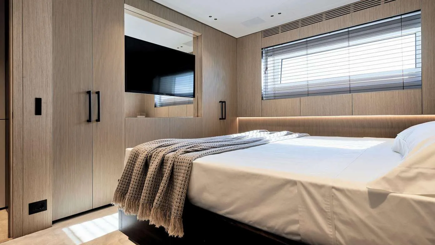 Cosmico — photo 37 location yacht Cannes