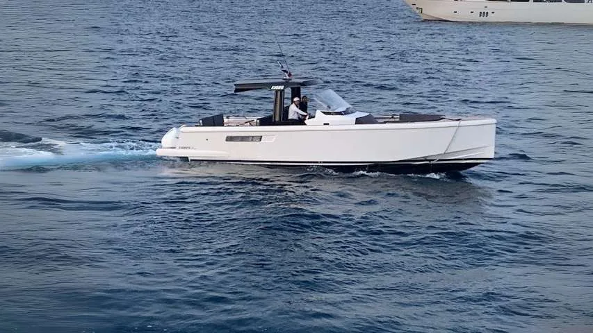 Cosmico — photo 44 location yacht Cannes