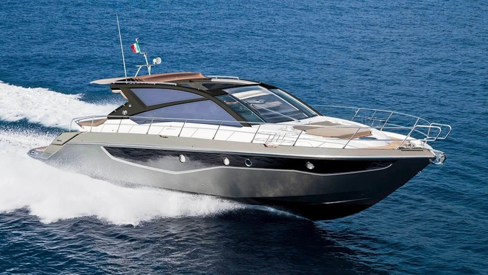 Cranchi Sixty 6, photo 4 location yacht Cannes