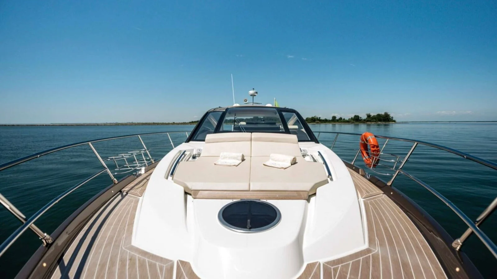 Cranchi Sixty 6, photo 5 location yacht Cannes
