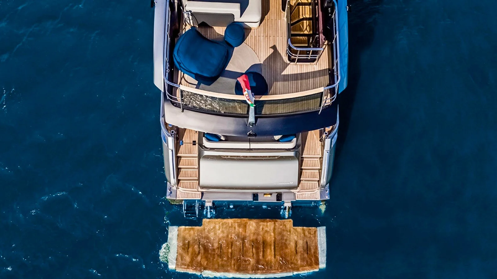Cranchi 67 Settantotto, photo 3 location yacht Cannes