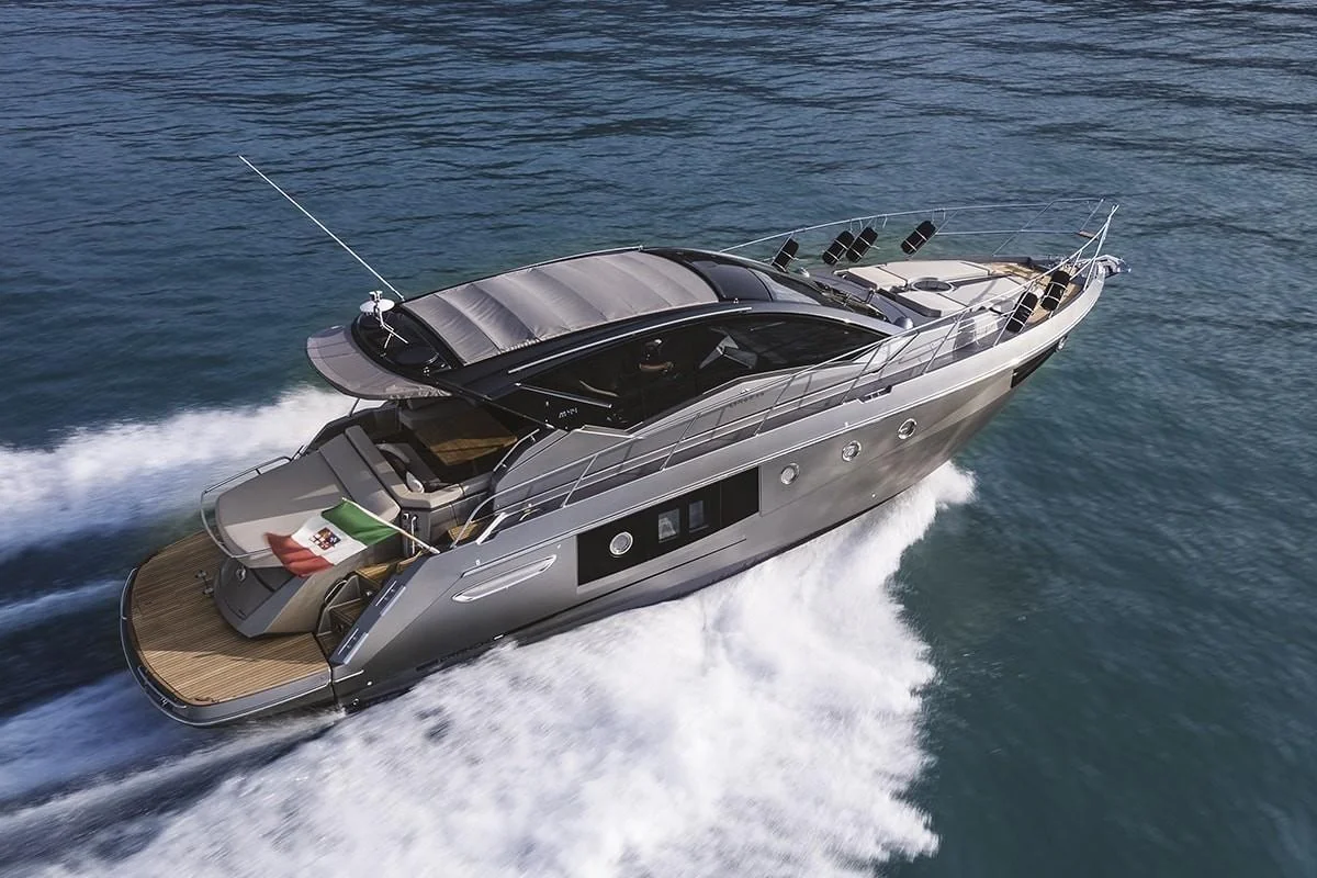 Cranchi M44 HT, photo 2 location yacht Cannes