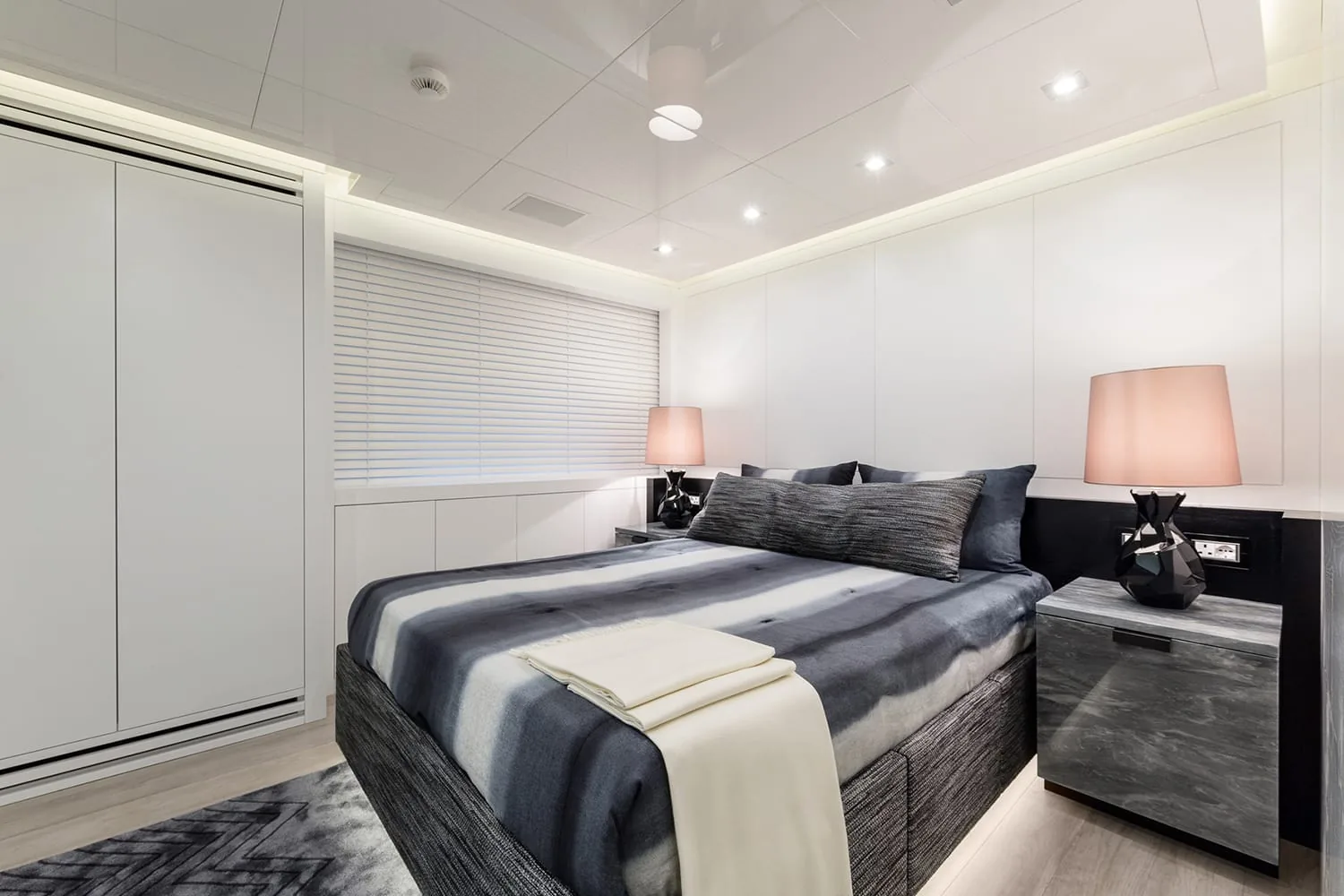 DA VINCI - photo 13 yacht charter Cannes