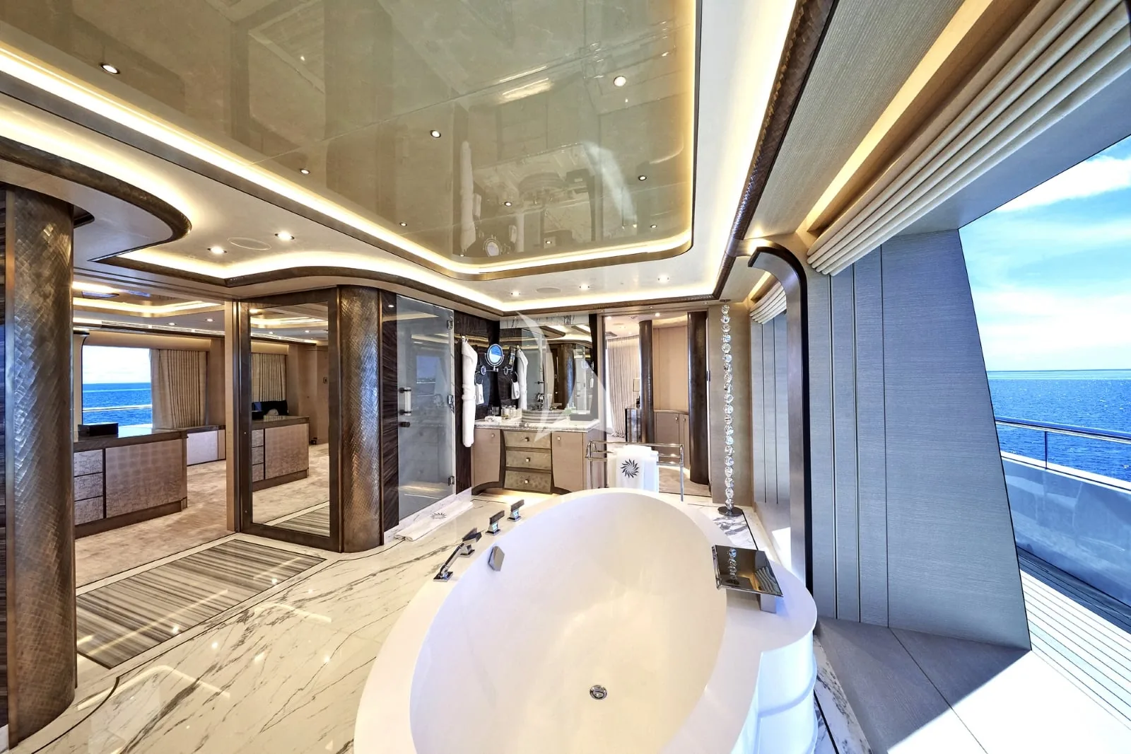 DAR - photo 36 yacht charter Cannes
