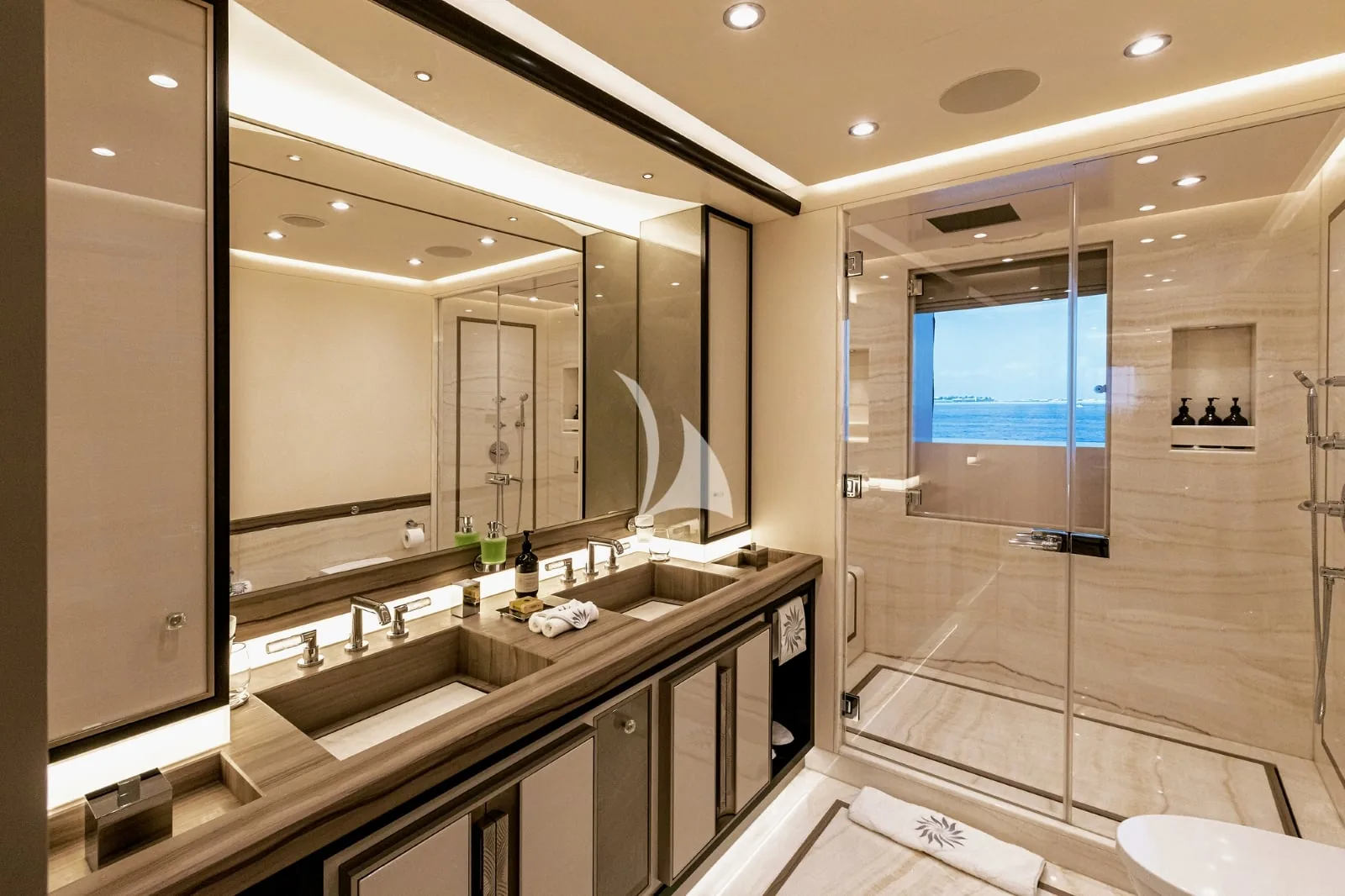 DAR - photo 42 yacht charter Cannes