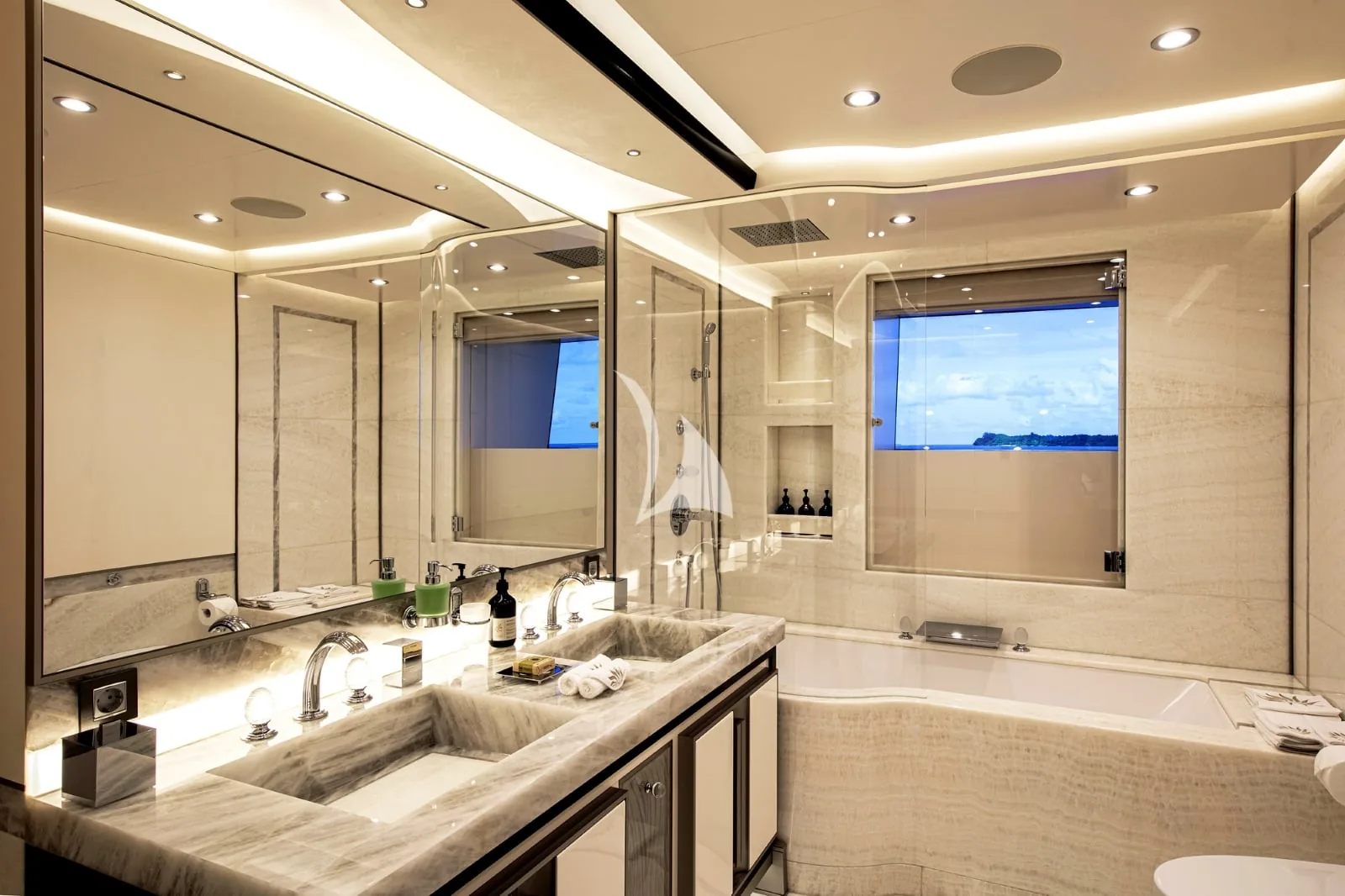 DAR - photo 46 yacht charter Cannes