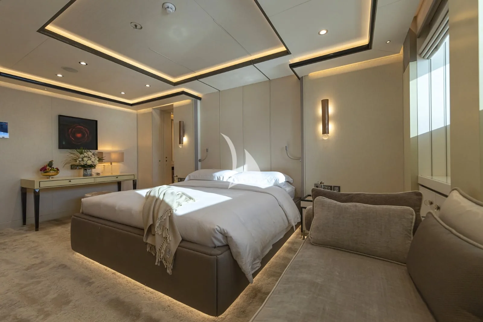 DAR - photo 47 yacht charter Cannes