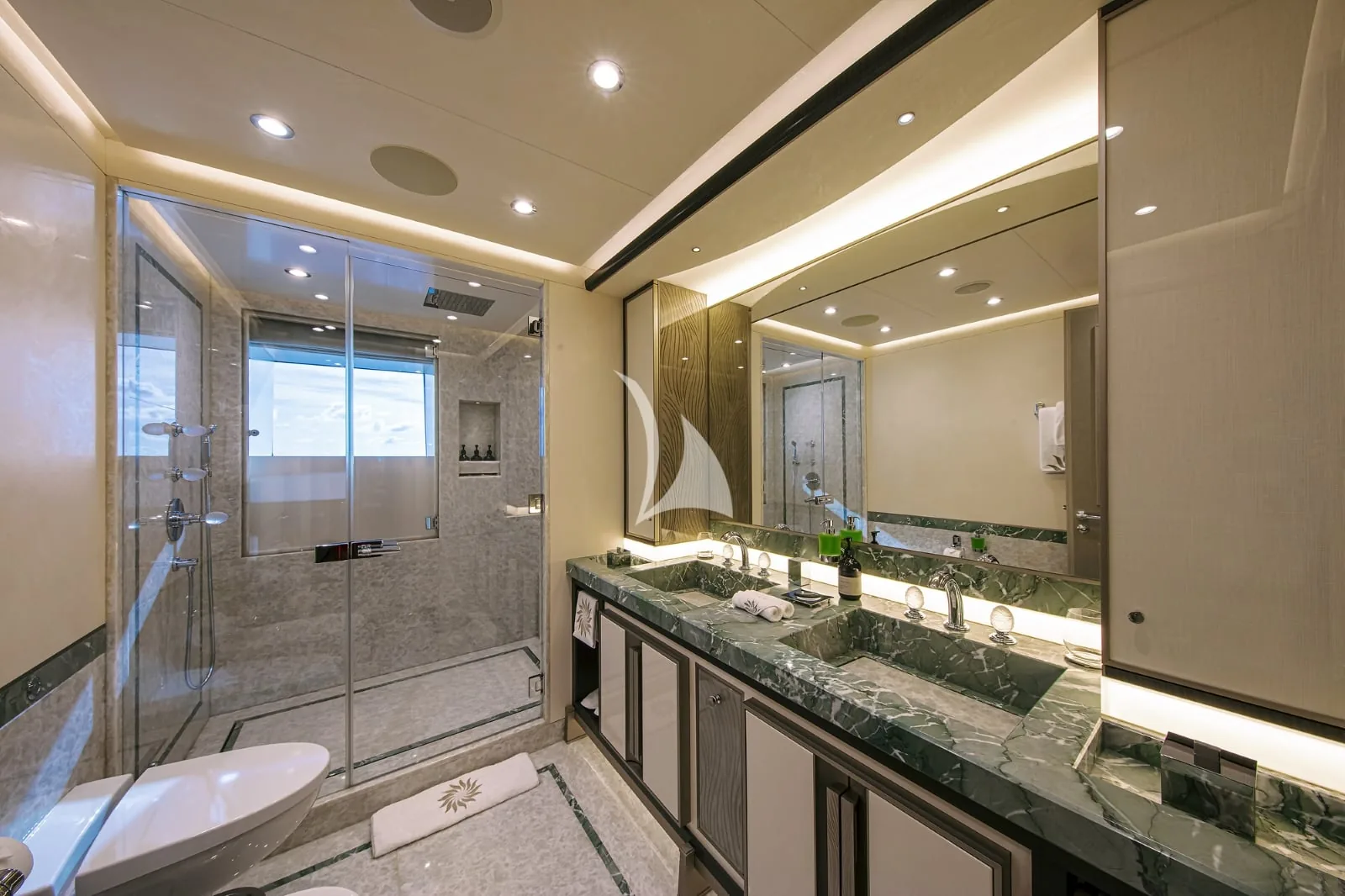DAR - photo 48 yacht charter Cannes