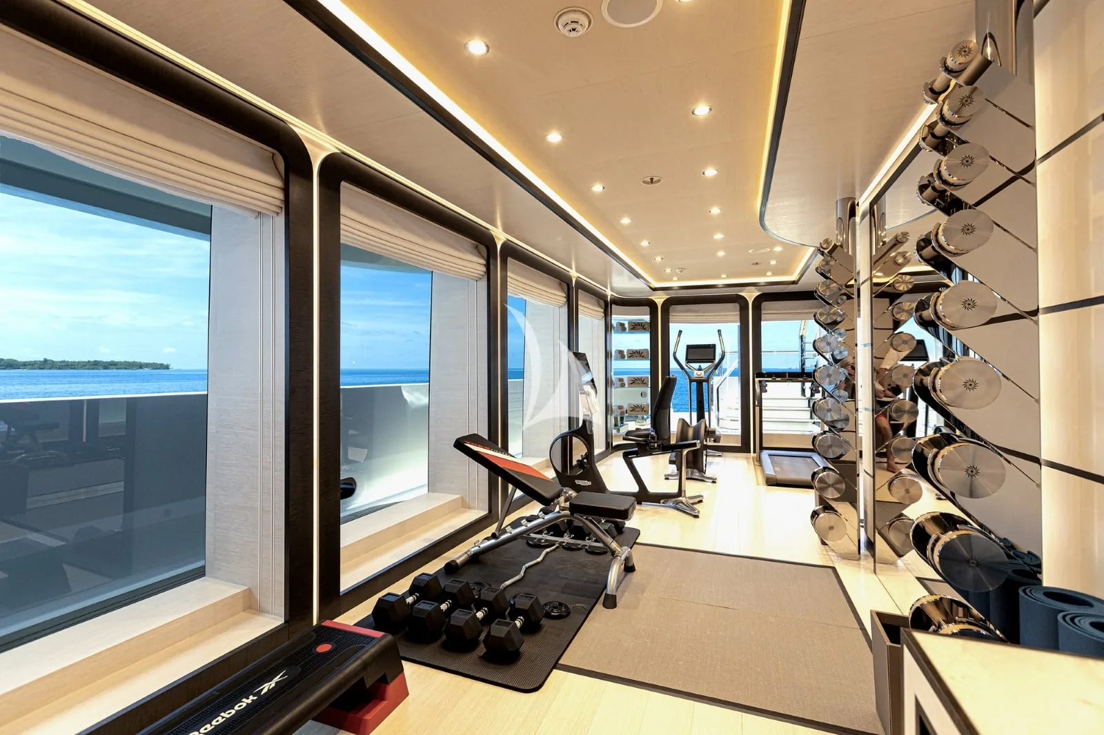 DAR - photo 49 yacht charter Cannes