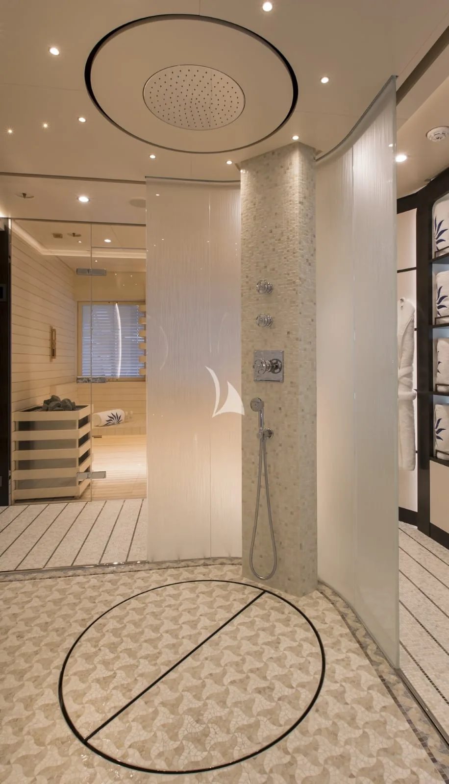 DAR - photo 52 yacht charter Cannes
