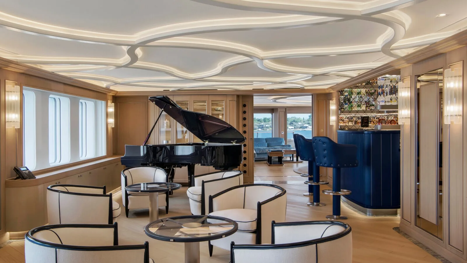 DREAM - photo 10 yacht charter Cannes