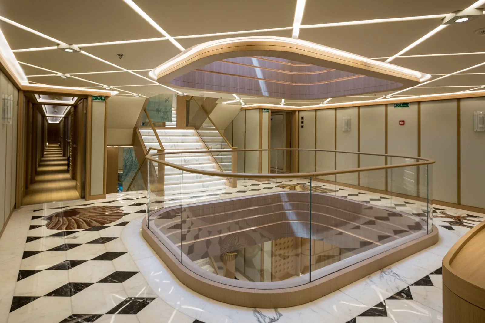 DREAM - photo 13 yacht charter Cannes