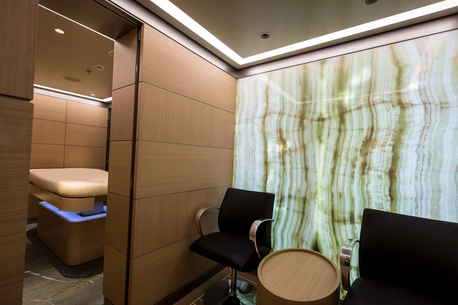 DREAM - photo 15 yacht charter Cannes