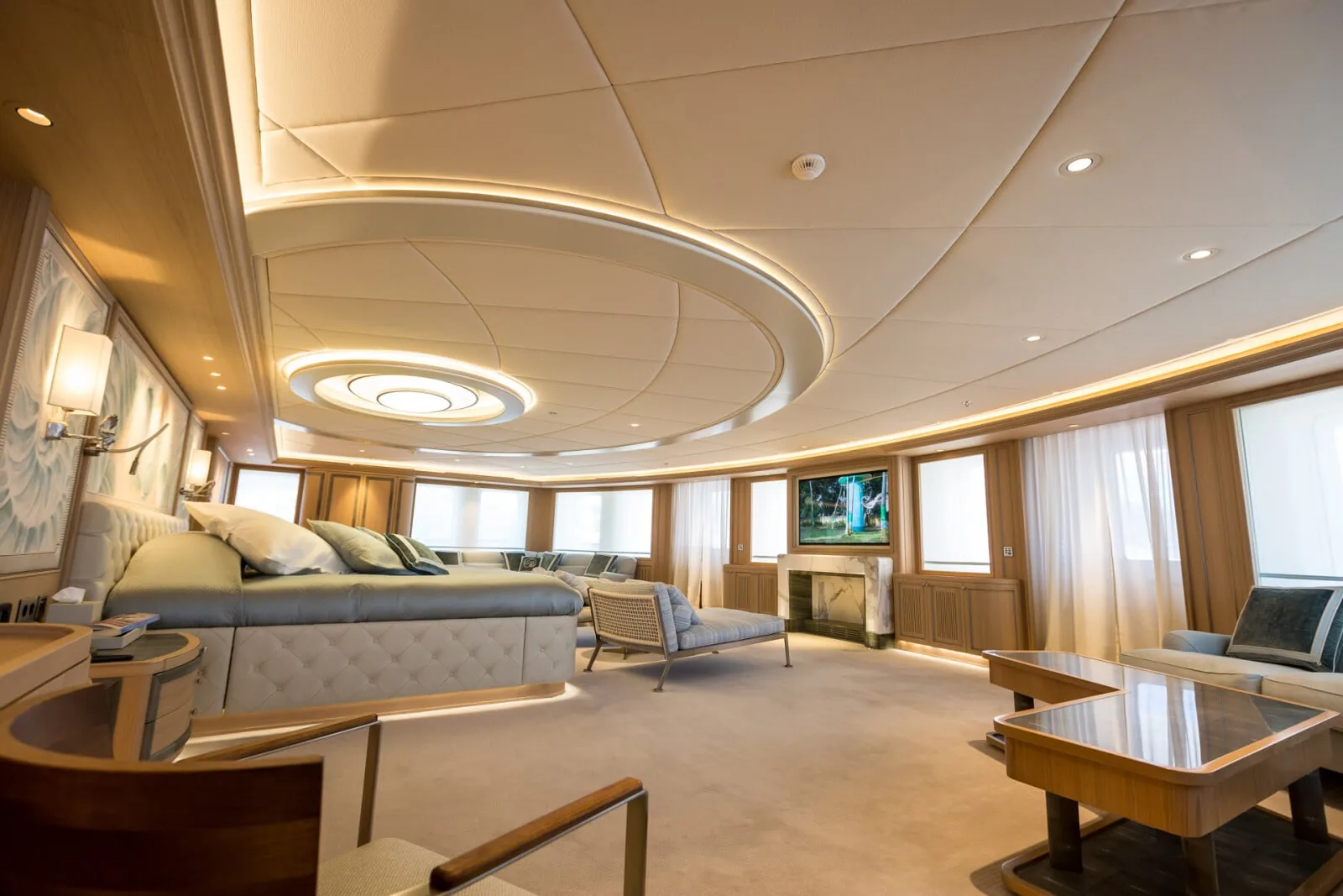 DREAM - photo 19 yacht charter Cannes