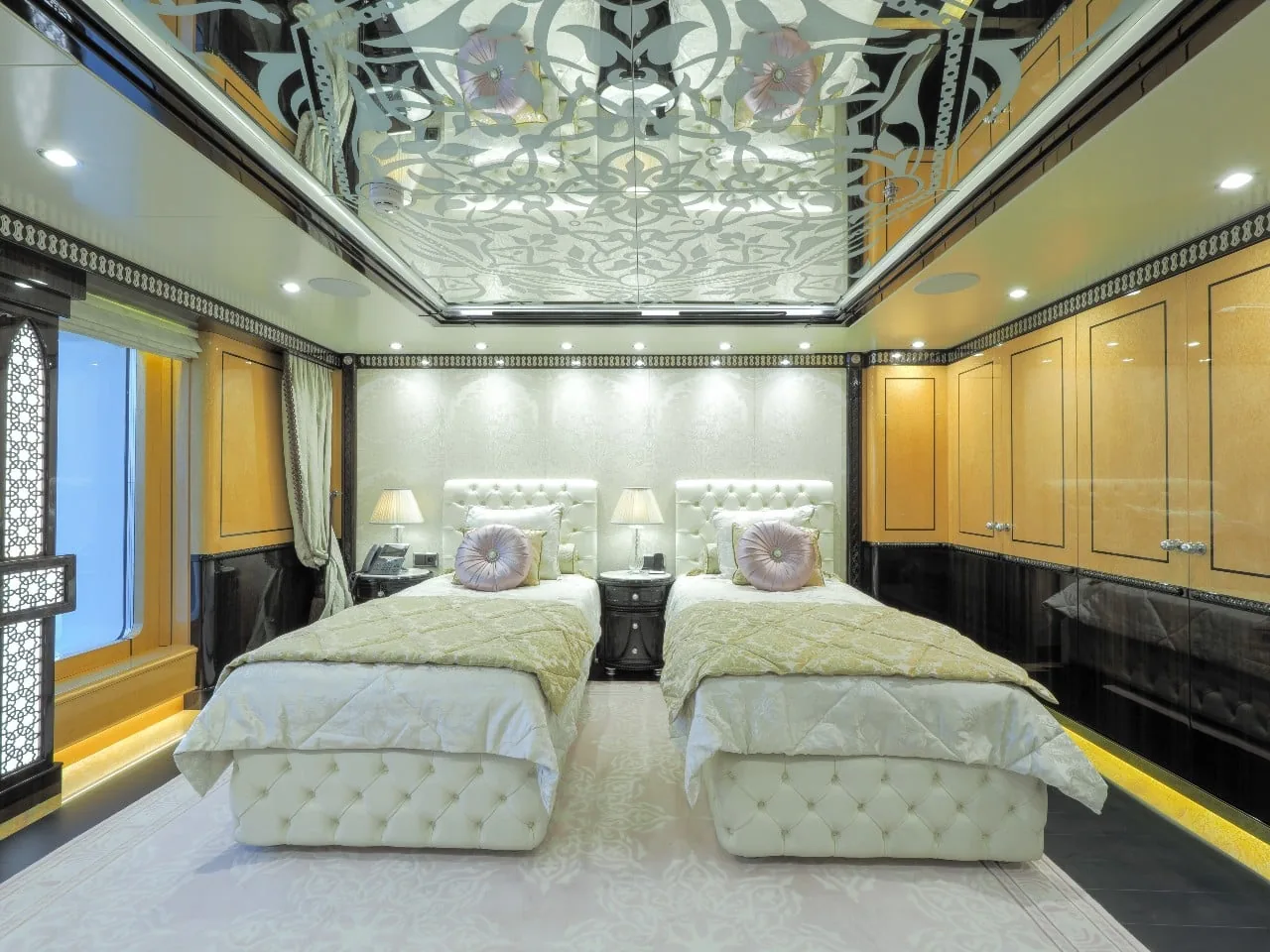 ELEMENTS - photo 6 yacht charter Cannes