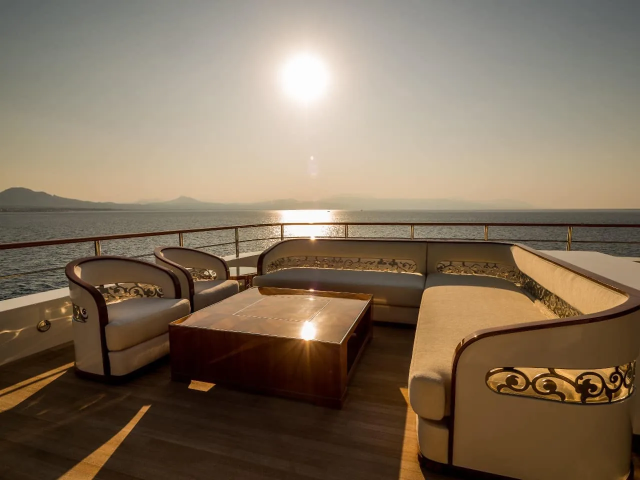 ELEMENTS - photo 10 yacht charter Cannes
