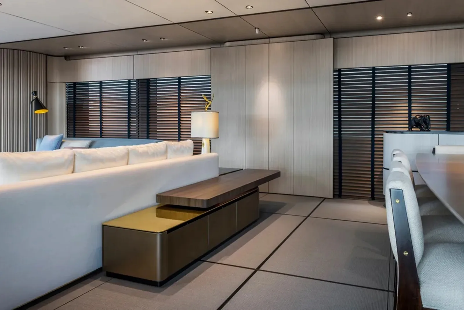 ENDEAVOUR 2 - photo 7 yacht charter Cannes