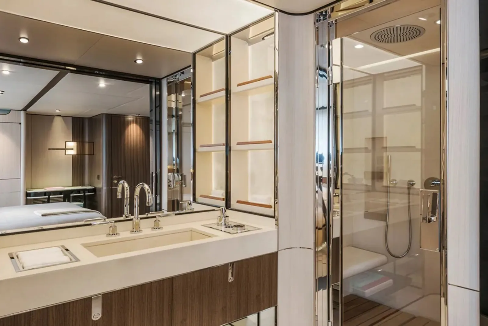 ENDEAVOUR 2 - photo 8 yacht charter Cannes