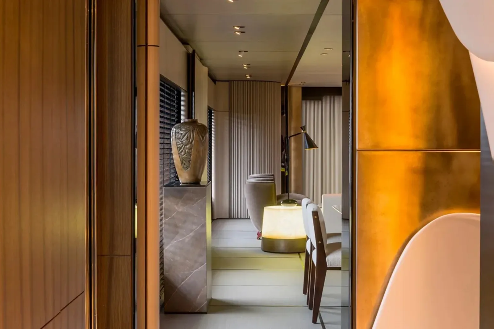ENDEAVOUR 2 - photo 9 yacht charter Cannes