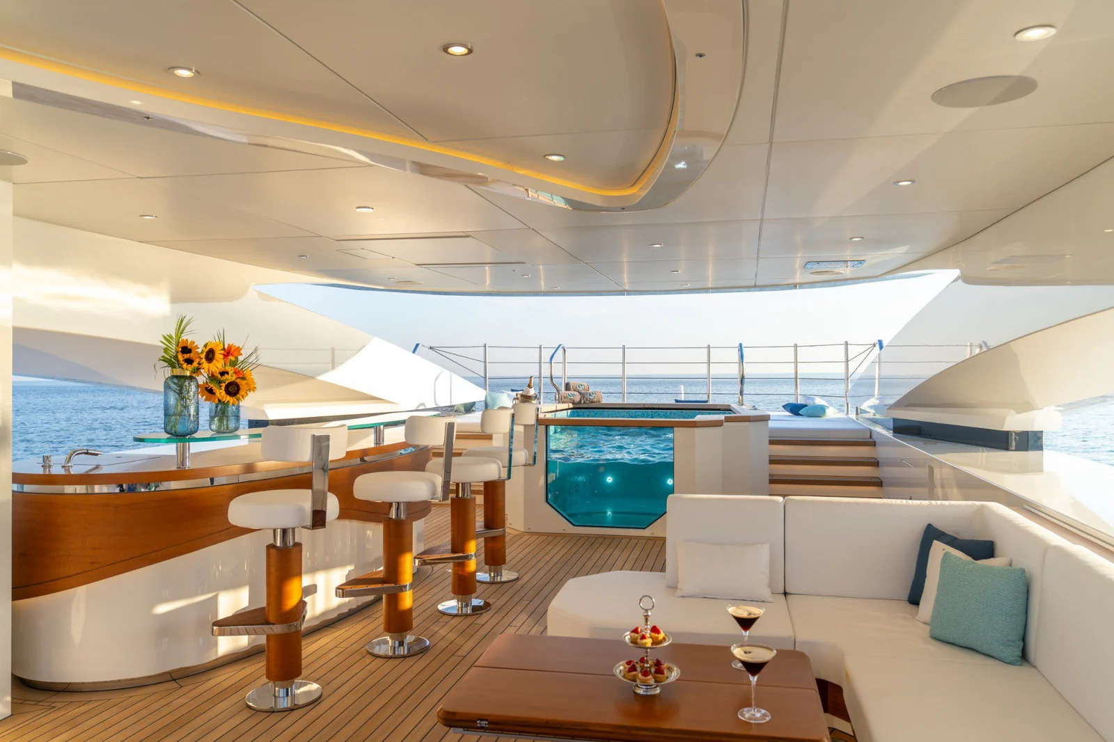 Eternal Spark, photo 3 location yacht Cannes