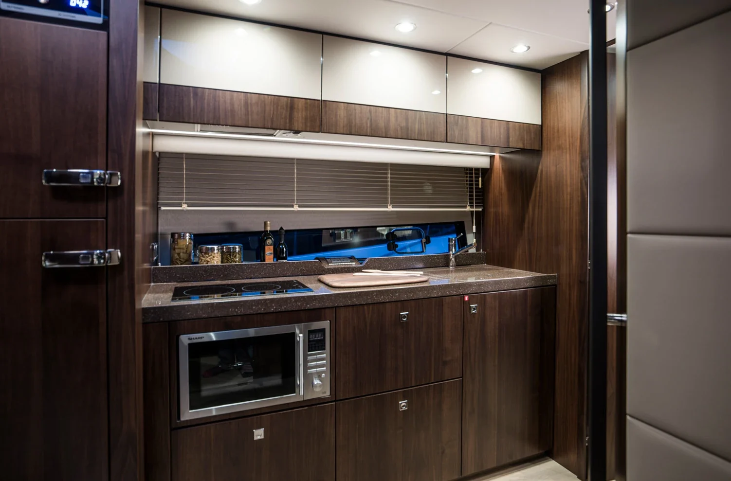 Fairline Targa 48, photo 10 location yacht Cannes