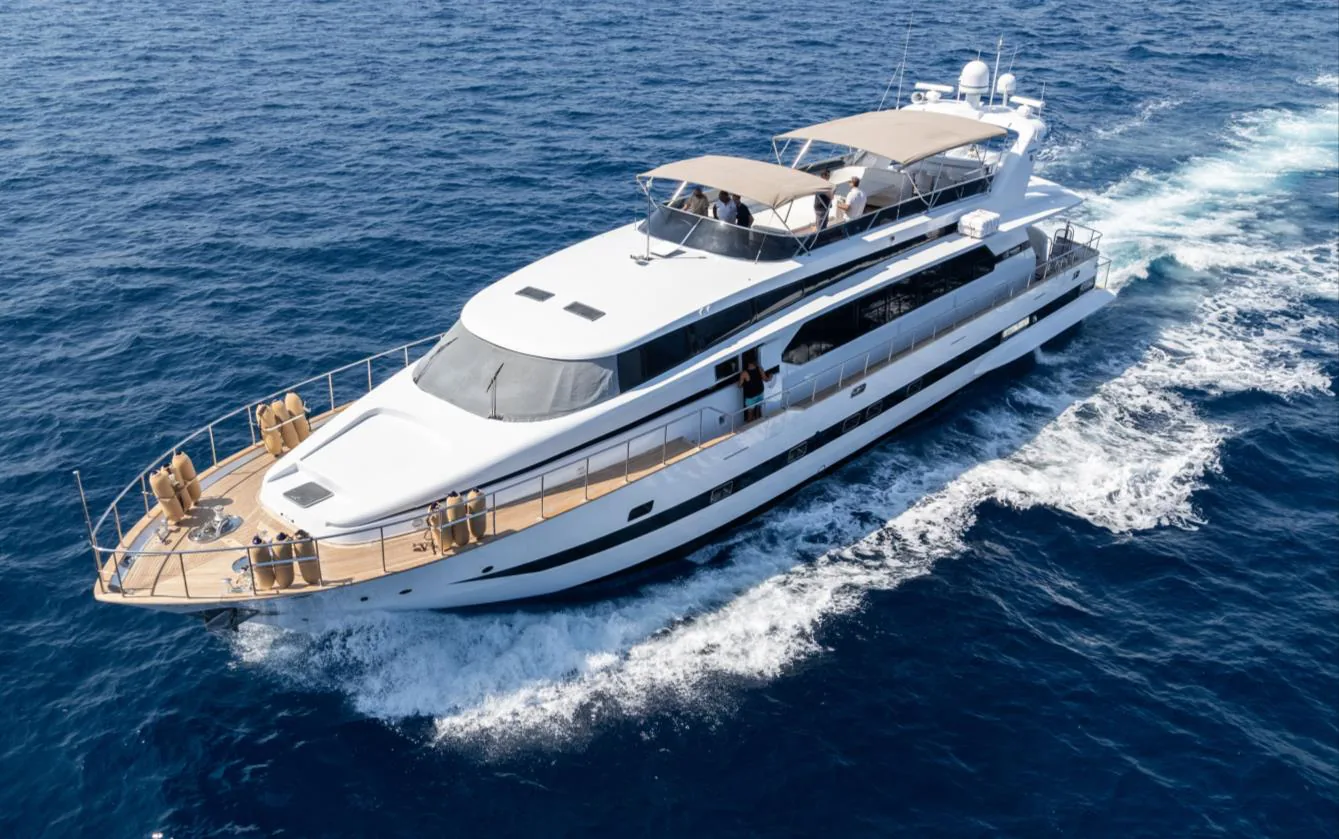 Faith — photo 3 location yacht Cannes