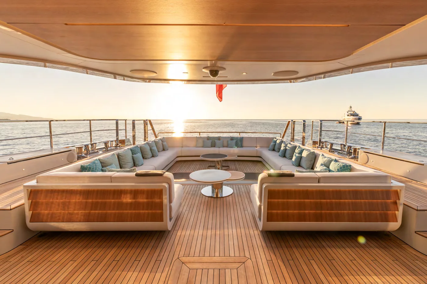 Felicita — photo 7 location yacht Cannes