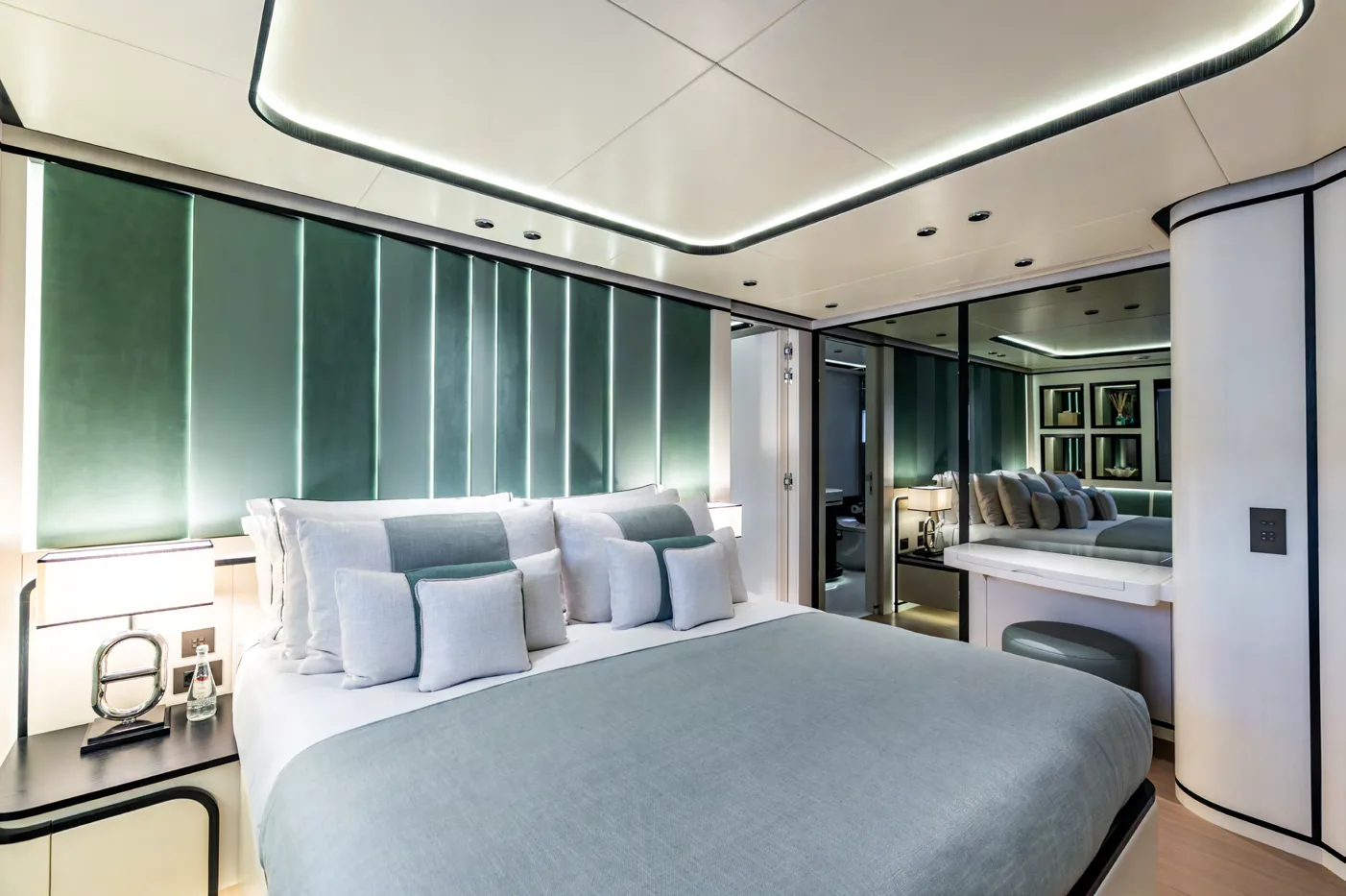 Felicita — photo 19 location yacht Cannes