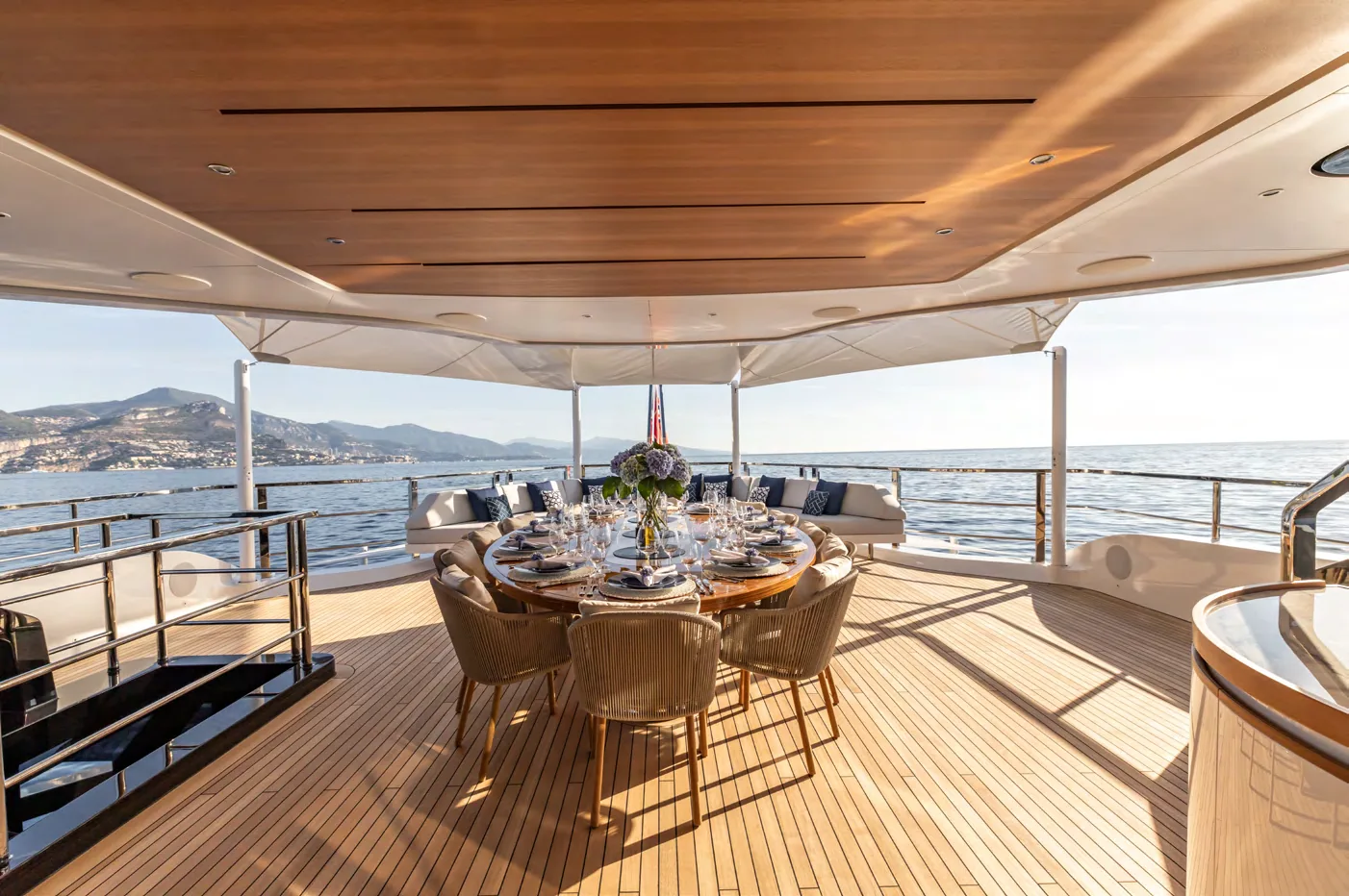 Felicita — photo 32 location yacht Cannes
