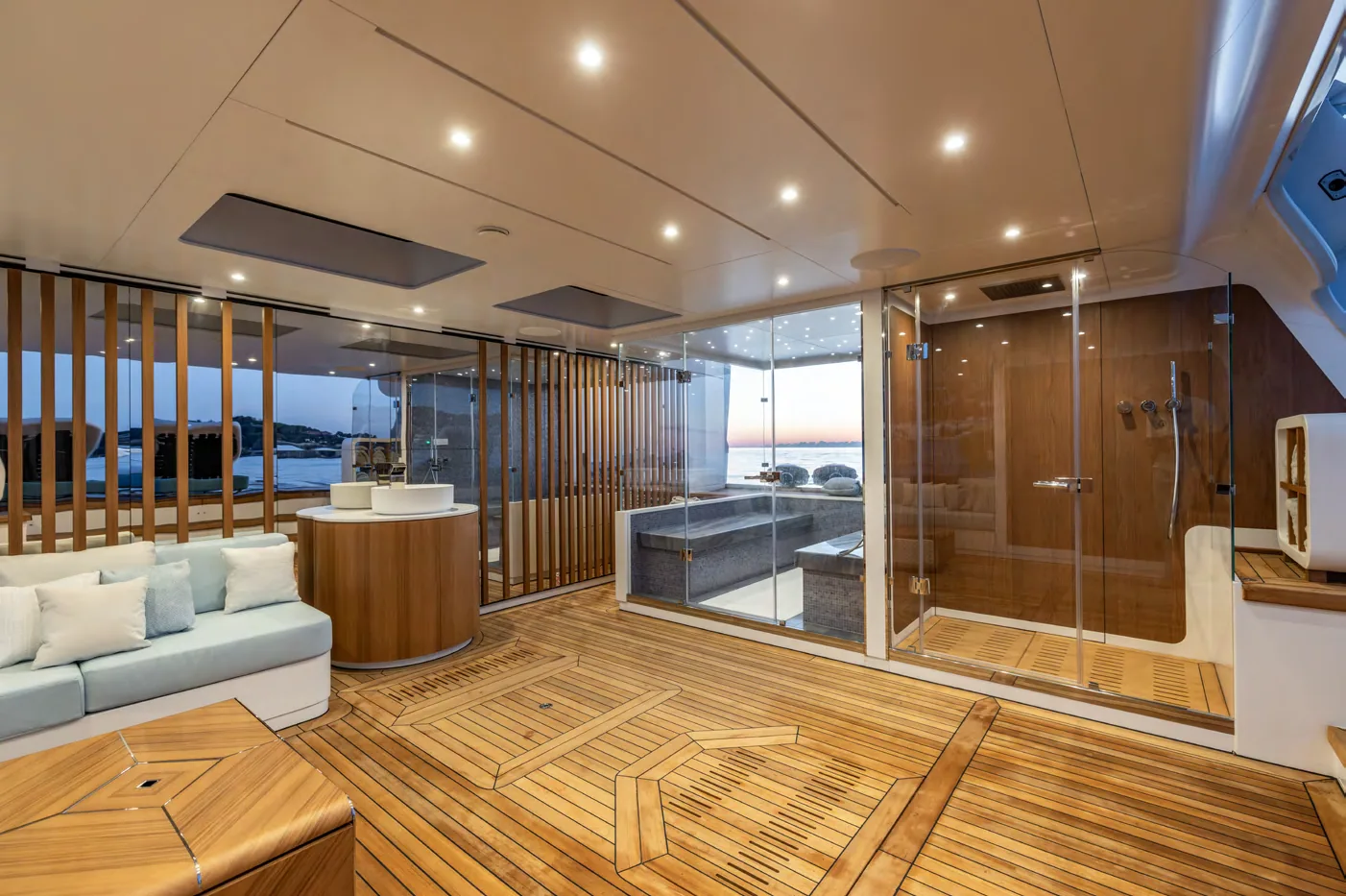 Felicita — photo 48 location yacht Cannes