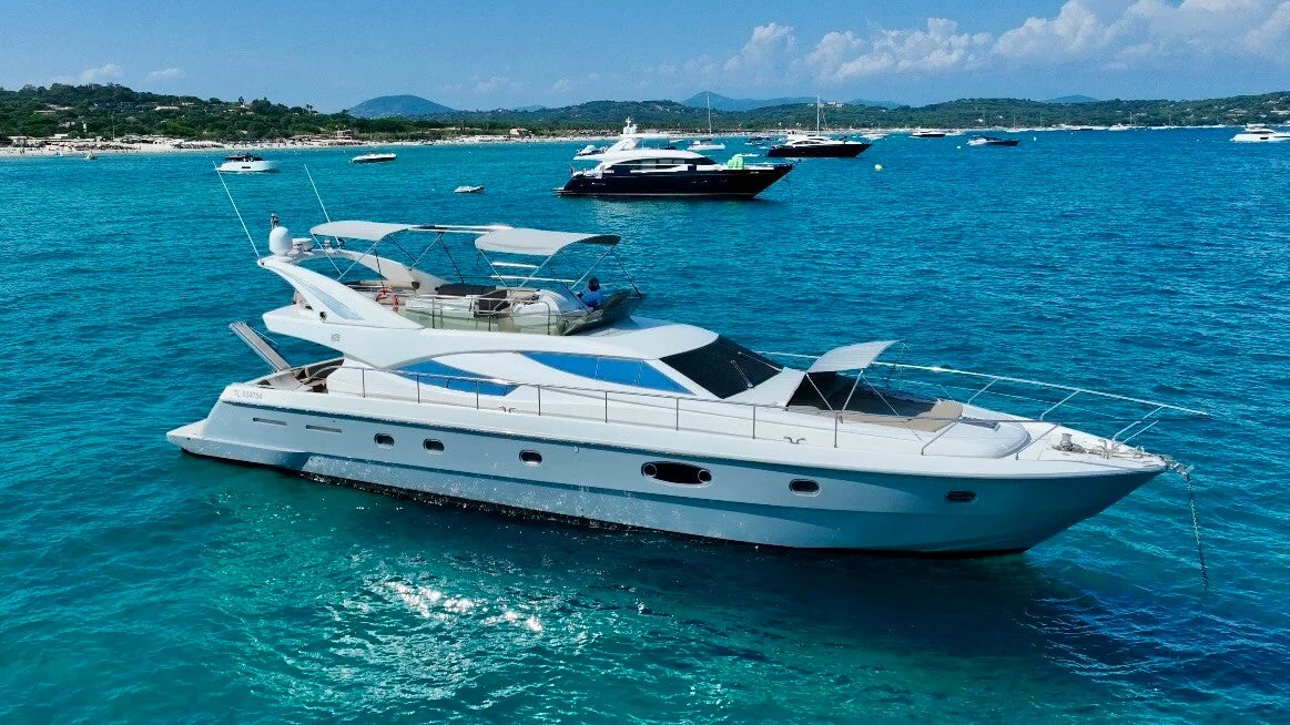 Ferretti 620, photo 3 location yacht Cannes