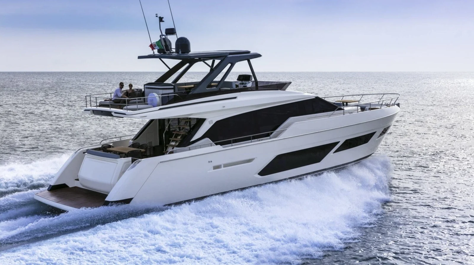 Ferretti 720 (Breeze), photo 5 location yacht Cannes