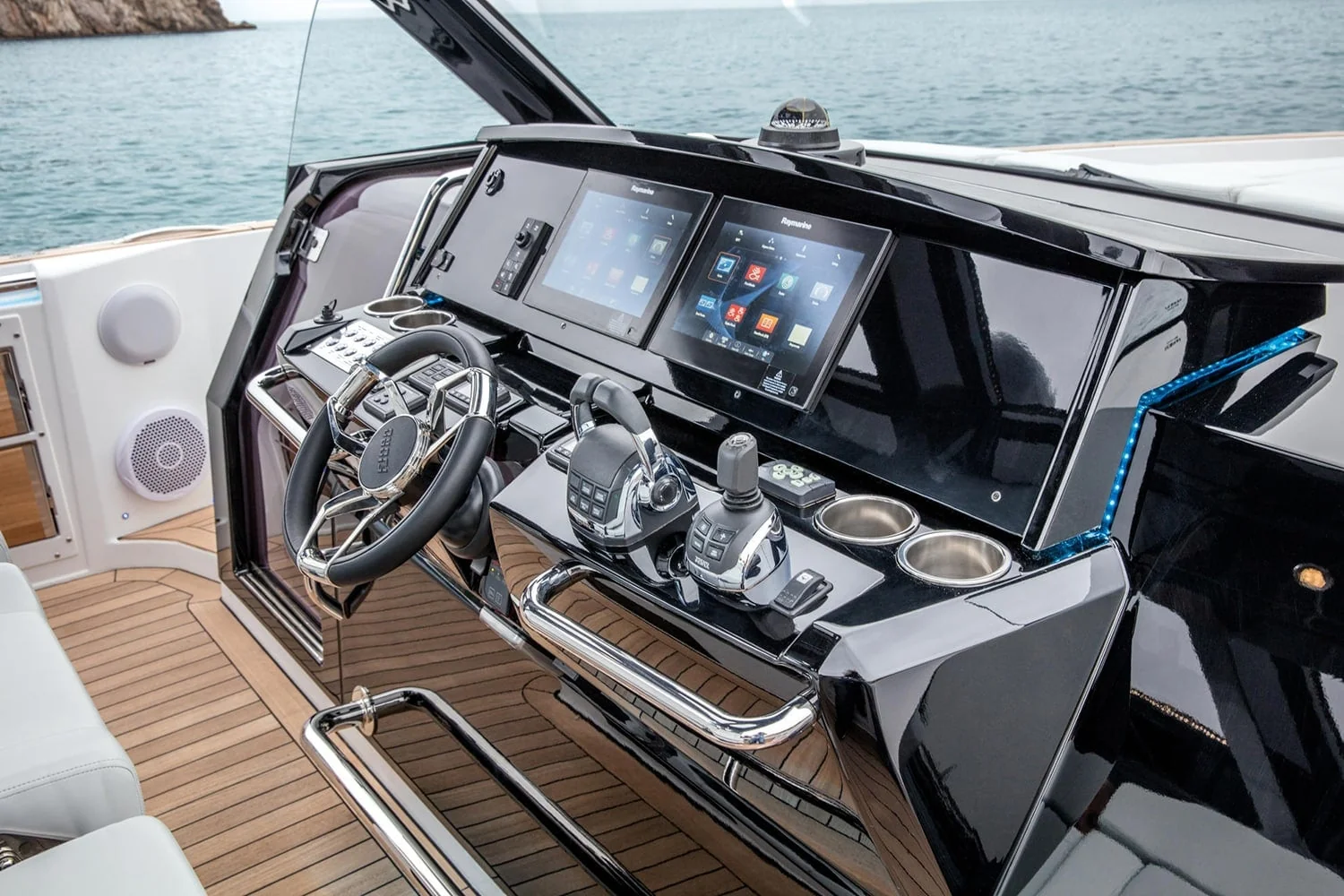 Fjord 44 Open, photo 12 location yacht Cannes