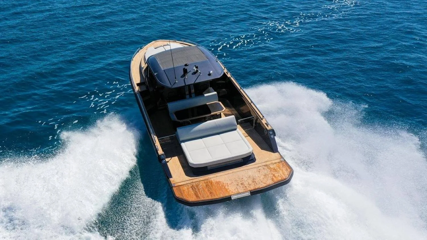 Focus Forza 37, photo 5 location yacht Cannes
