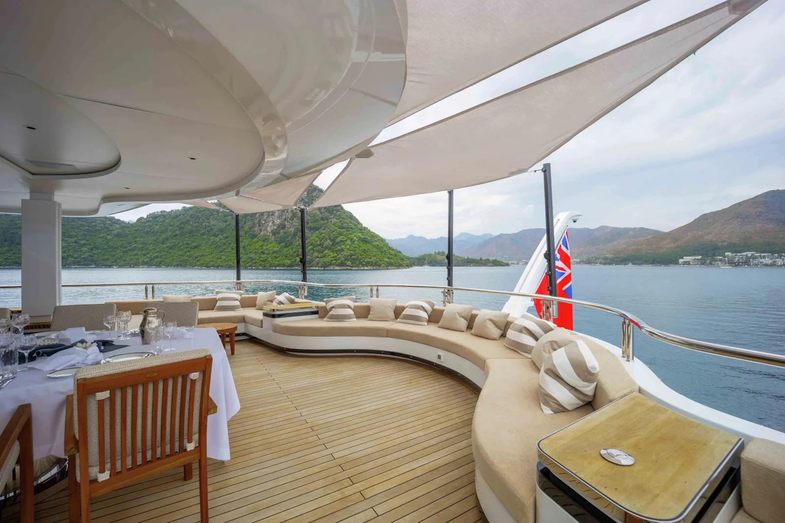 FORTUNA - photo 11 yacht charter Cannes