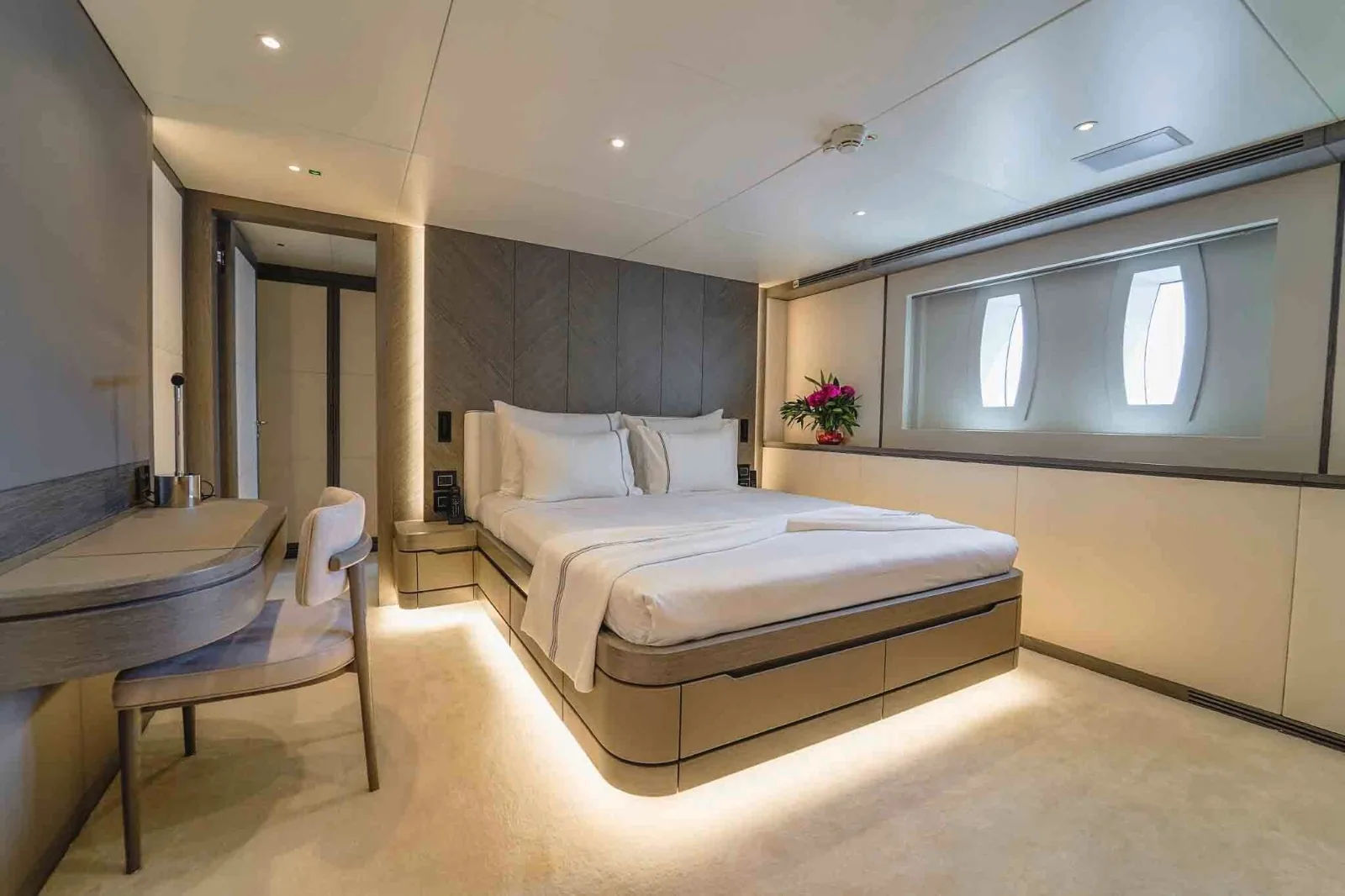 FORTUNA - photo 26 yacht charter Cannes