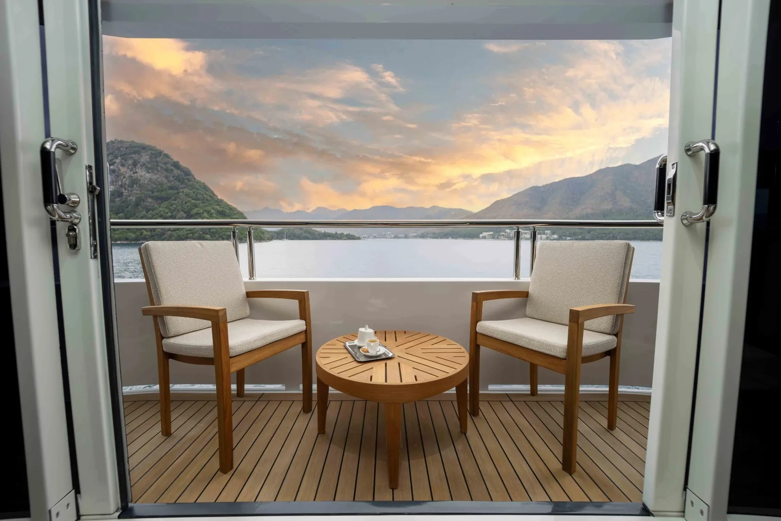 FORTUNA - photo 32 yacht charter Cannes