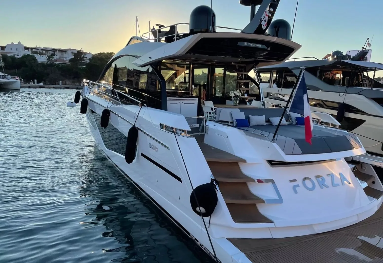FORZA - photo 5 yacht charter Cannes