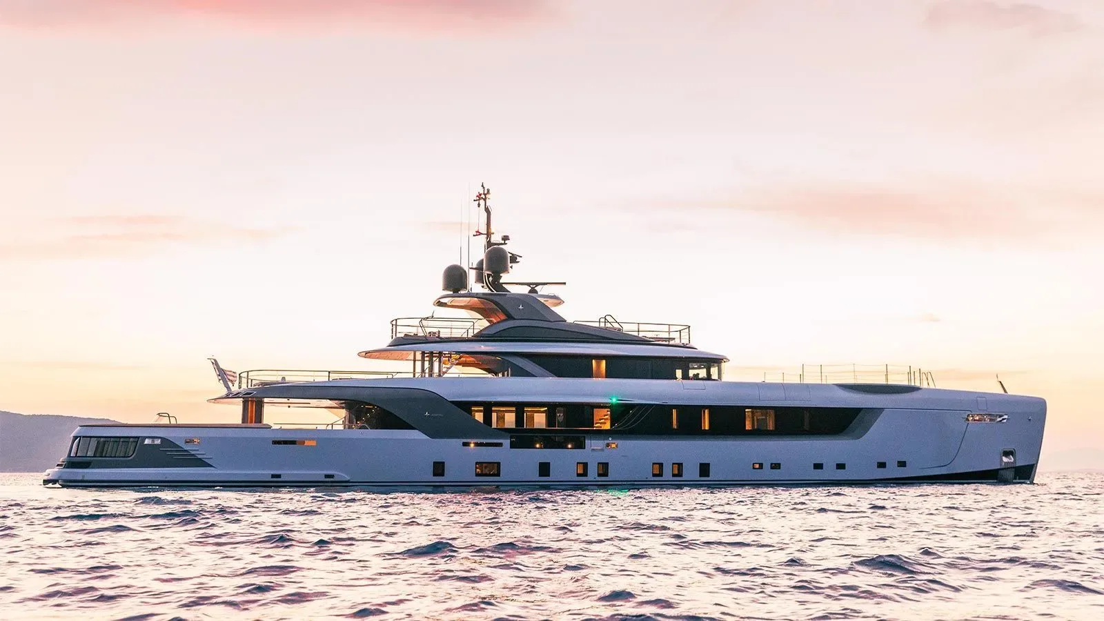 GECO - photo 4 yacht charter Cannes
