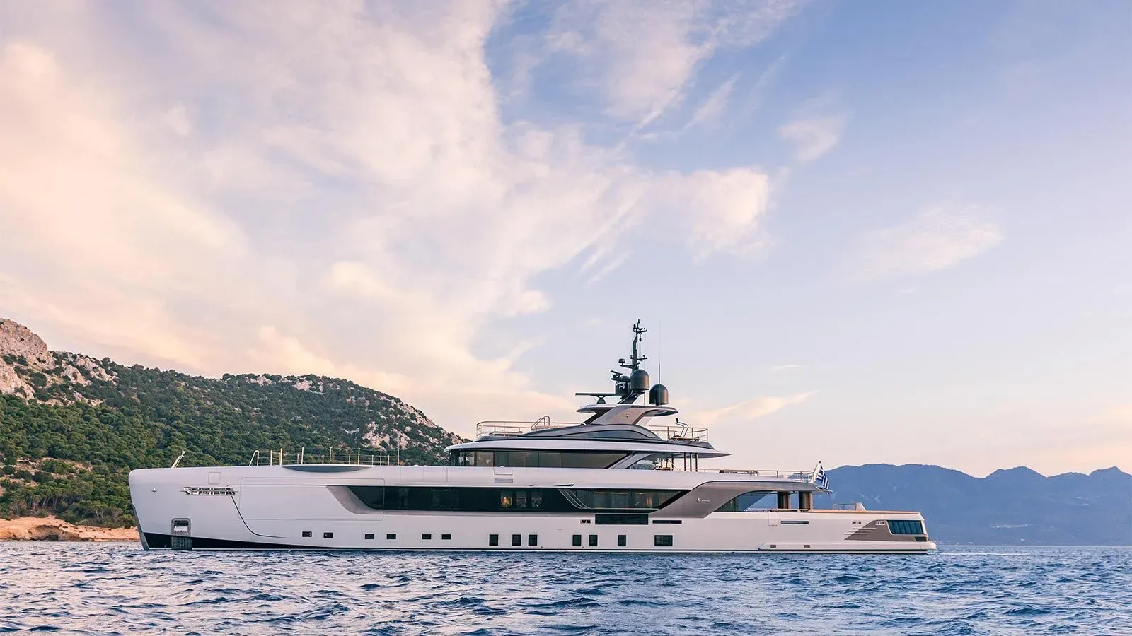 GECO - photo 5 yacht charter Cannes
