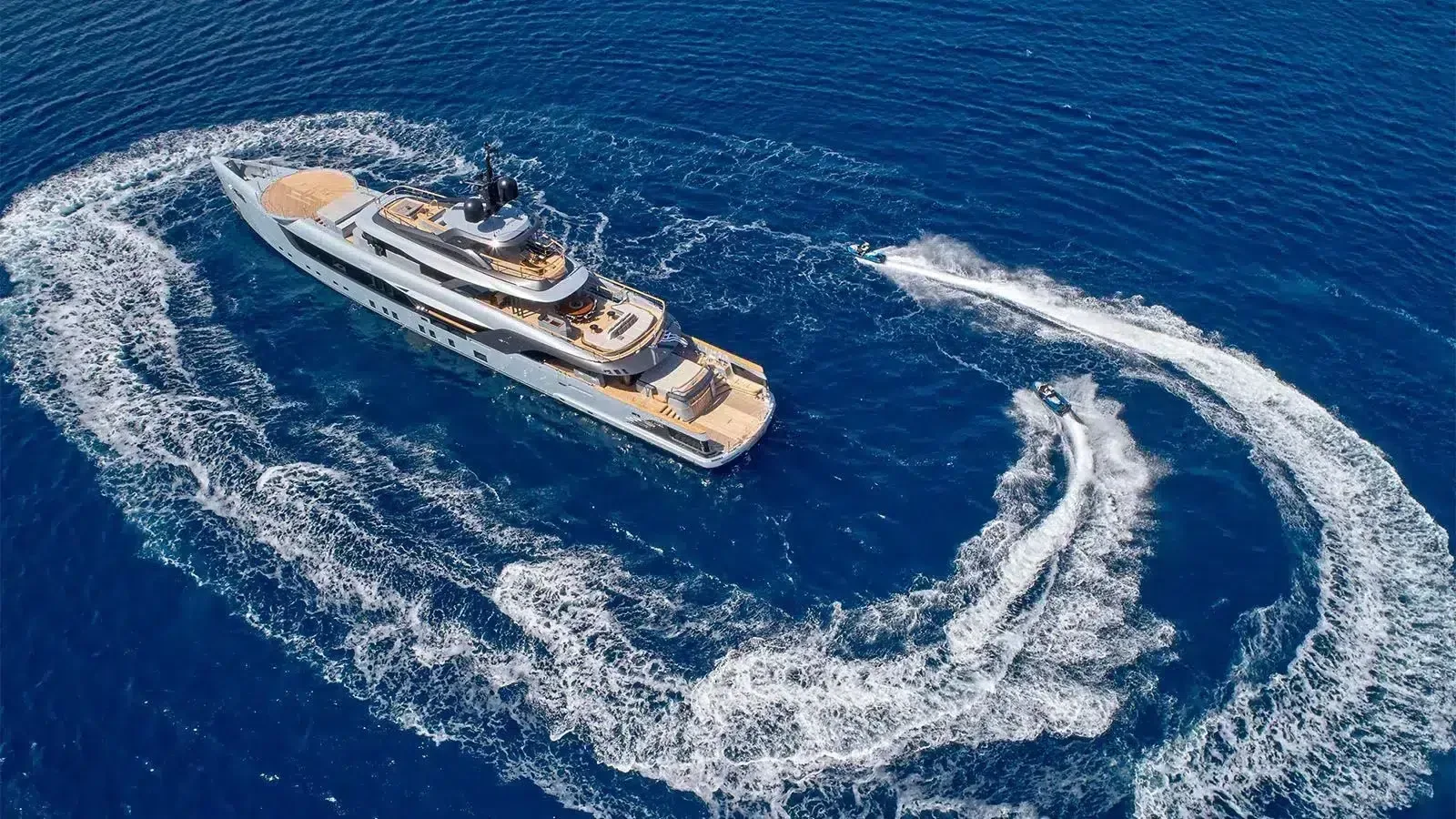 GECO - photo 10 yacht charter Cannes