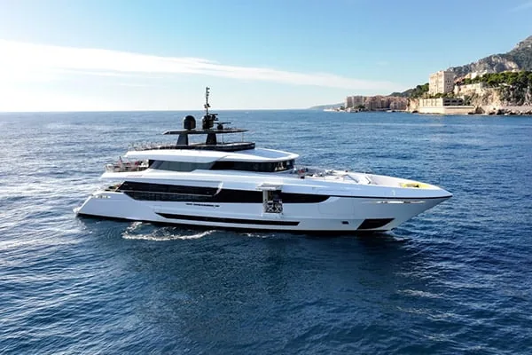 HALARA - yacht charter Cannes