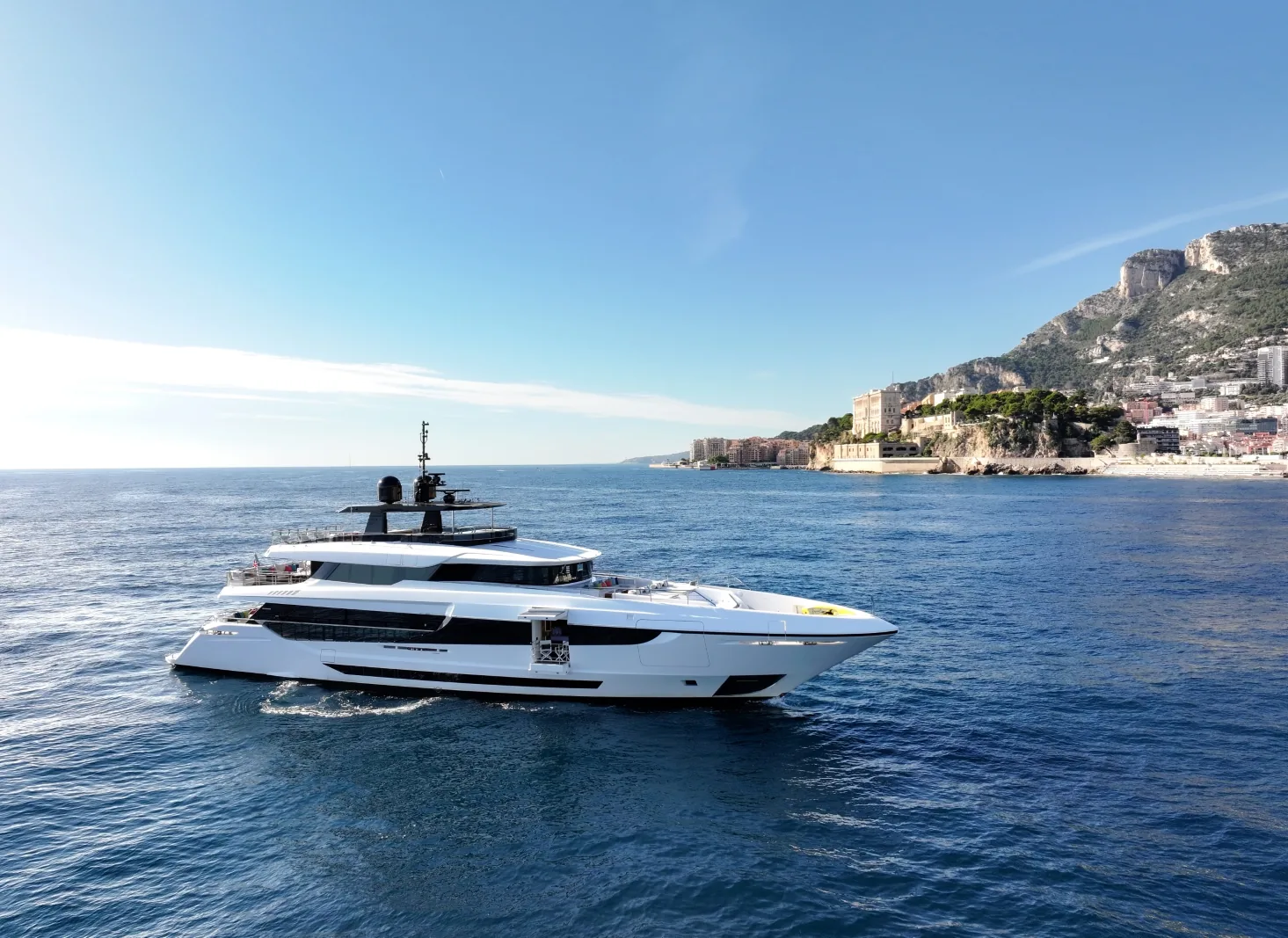 HALARA - photo 2 yacht charter Cannes