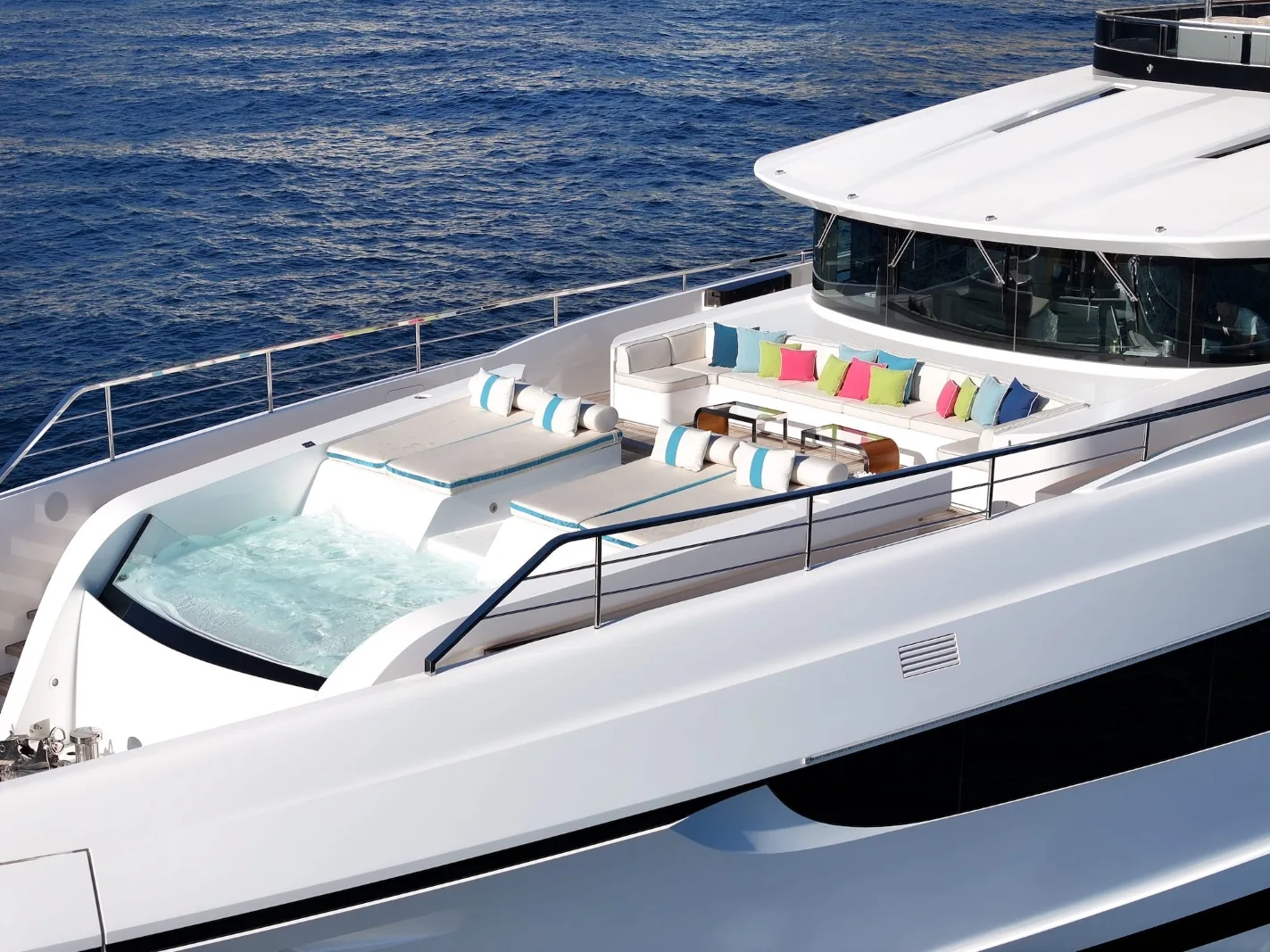 HALARA - photo 6 yacht charter Cannes