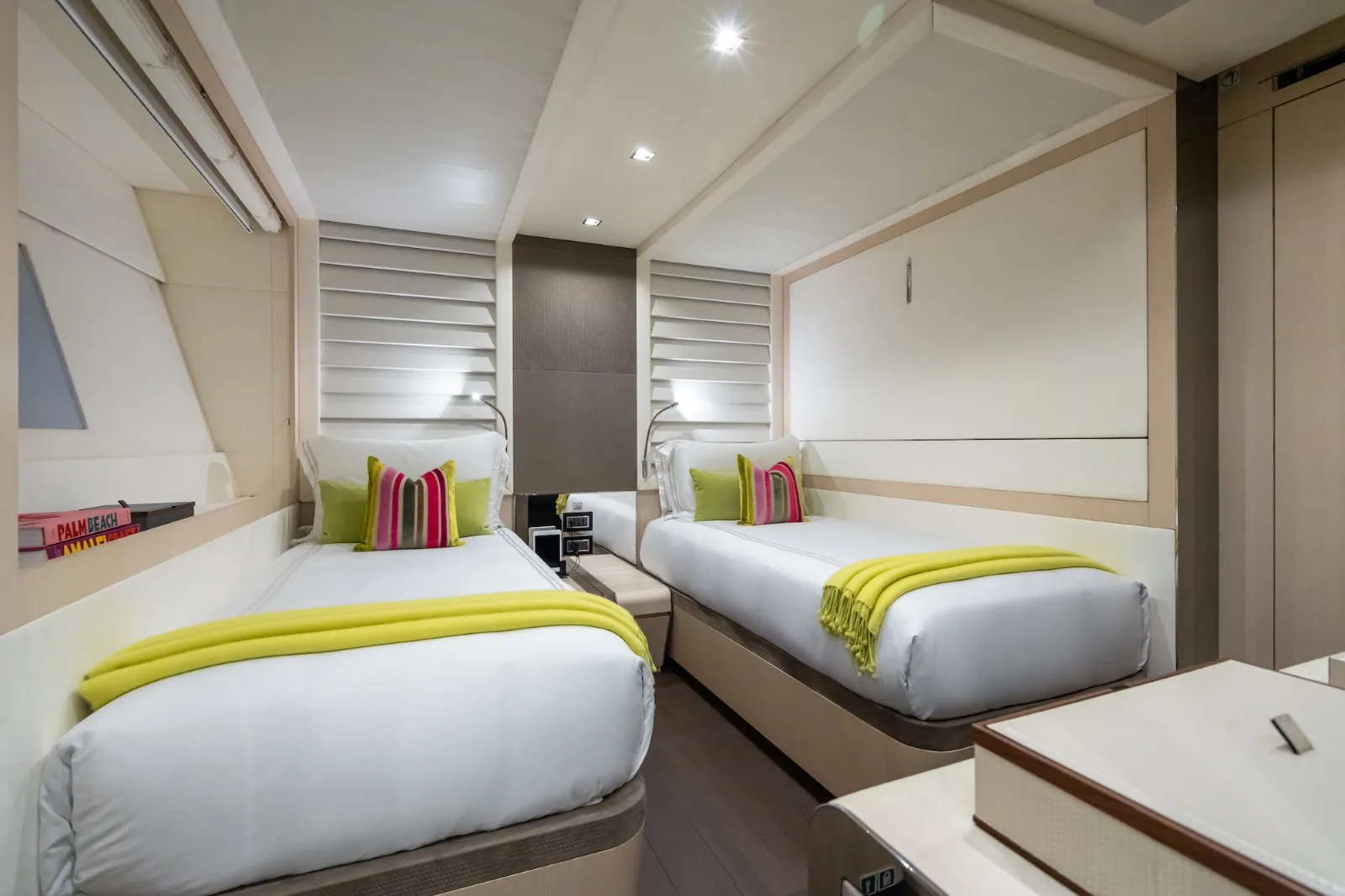 HALARA - photo 21 yacht charter Cannes