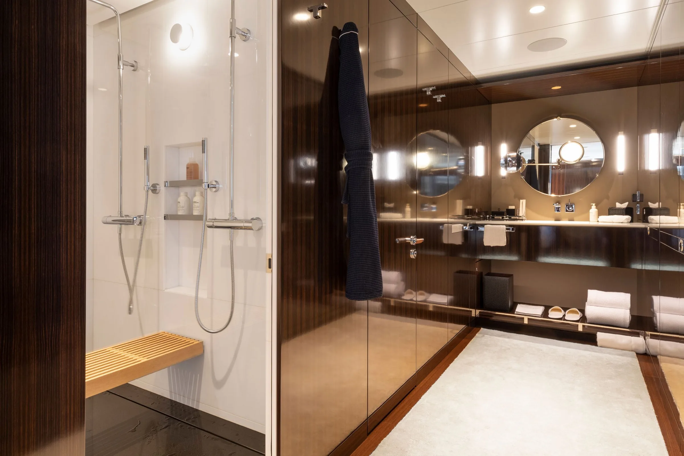 HALO - photo 5 yacht charter Cannes