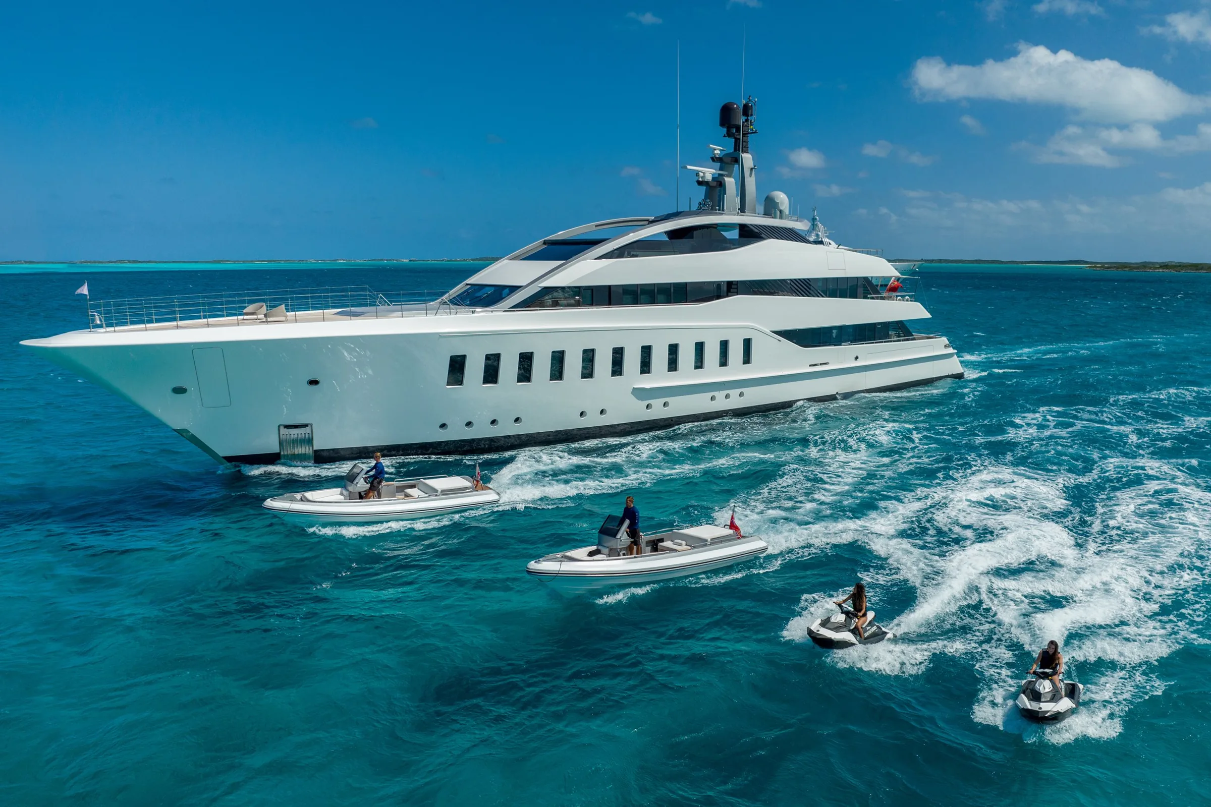 HALO - photo 13 yacht charter Cannes