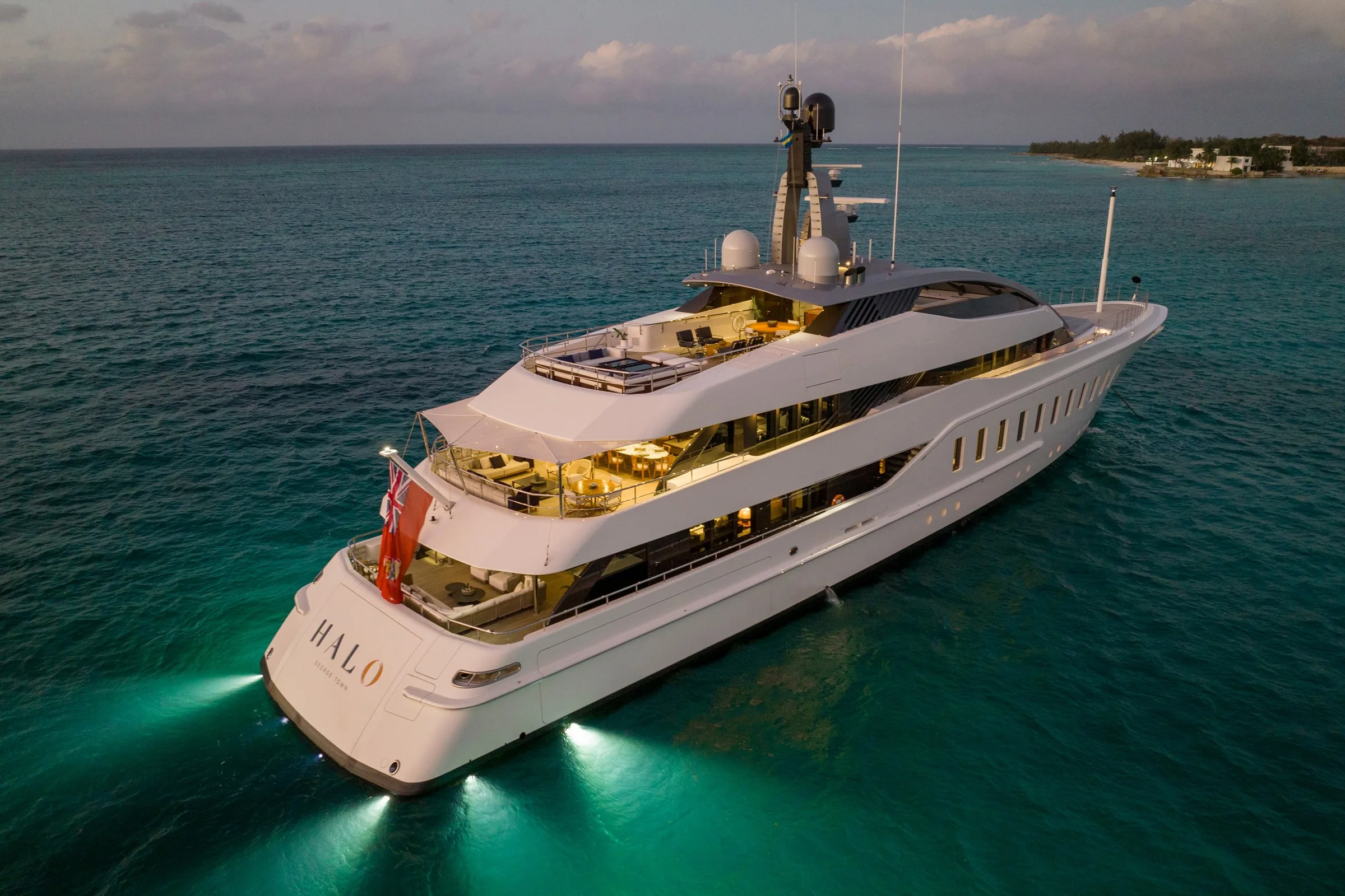 HALO - photo 16 yacht charter Cannes