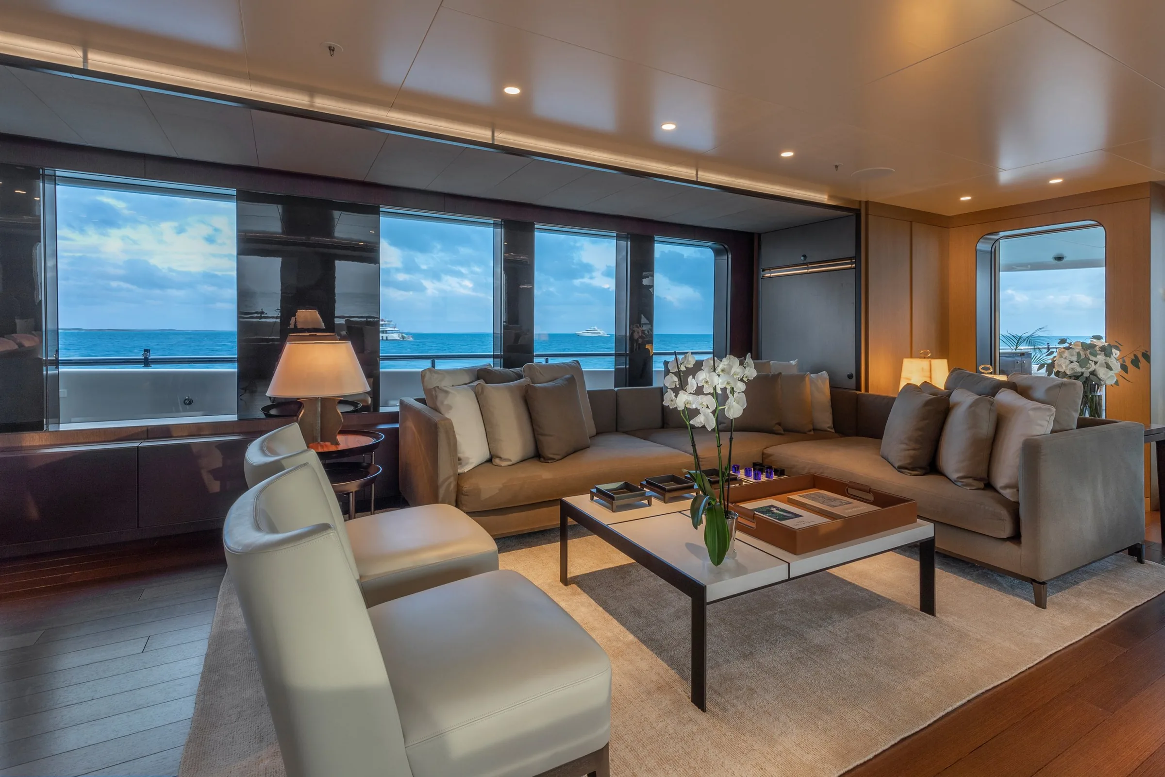 HALO - photo 39 yacht charter Cannes