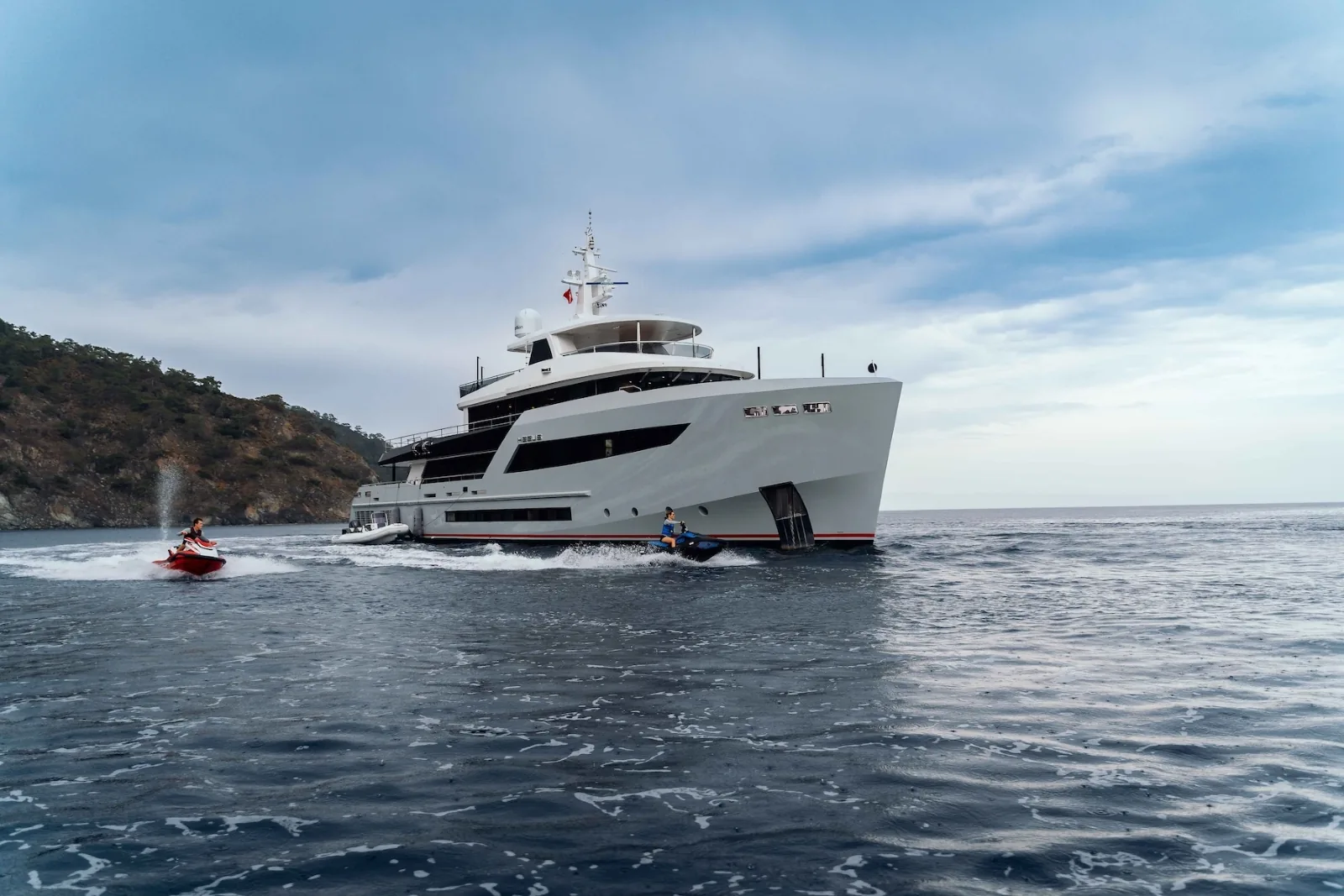 HEEUS - photo 11 yacht charter Cannes